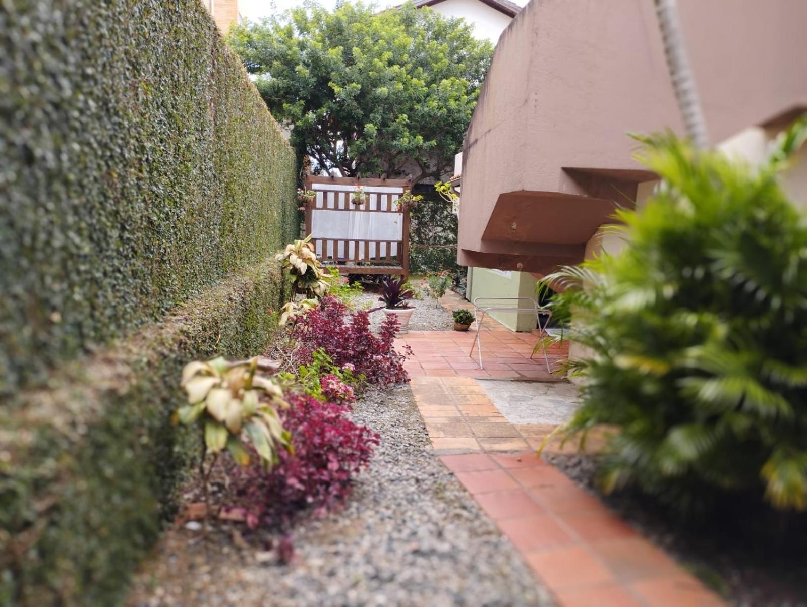 Charmoso Apto Com Clima De Casa Em Canasvieiras ฟลอเรียนอโปลิส ภายนอก รูปภาพ